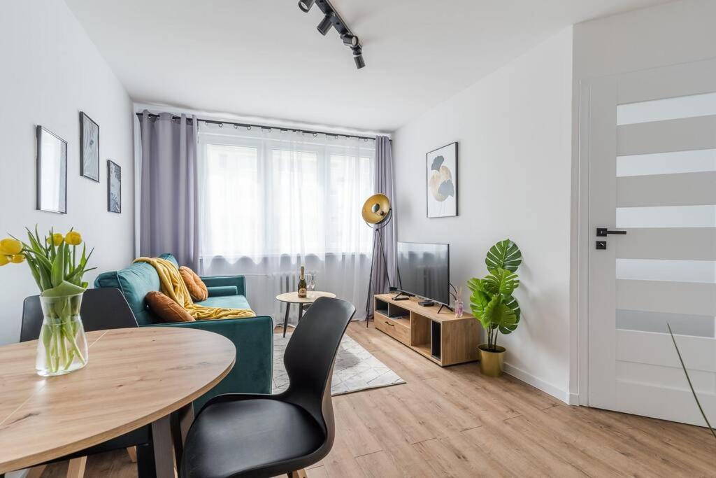 Uroczy Apartament 2 Pokoje - 10 Min Do Morza! Gdańsk Exterior foto